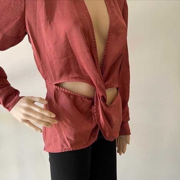 Cutout Asymmetrical Long Sleeve Blouse Size S - Picture 6 of 12